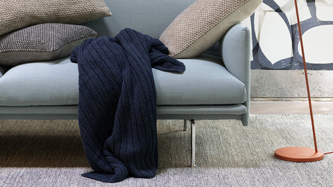 Ample throw by Muuto
