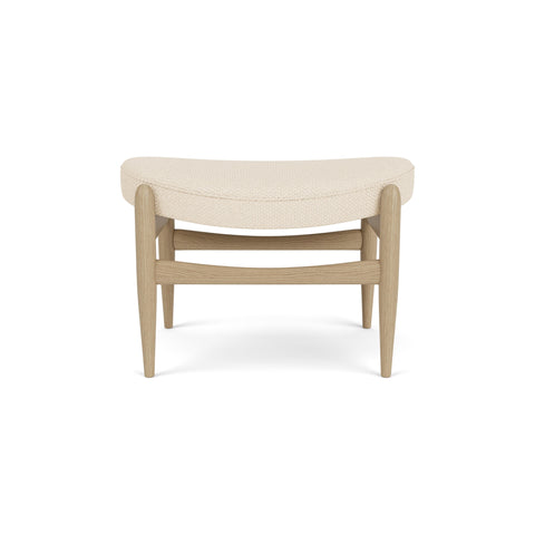 Audo Copenhagen Elizabeth Ottoman in Natural Oak and Logan Jasmine, packshot on white