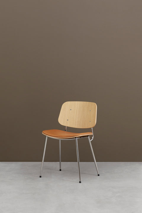 cognac leather seat soborg chair designed by borge mogensen for fredericia furntiure