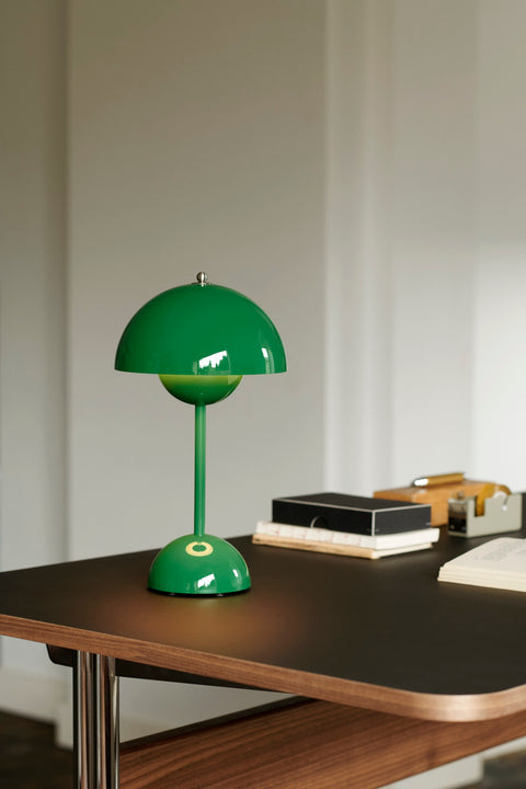 Pavilion AV16 Desk by &Tradition in lacquered walnut with Flowerpot VP9 Portable Lamp in signal green