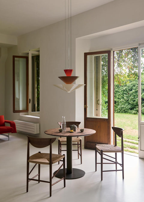 Elegant dining set with Drawn HM3 Chairs and Drop Leaf HM6 Table by &Tradition – Danish design by Hvidt & Mølgaard in natural setting