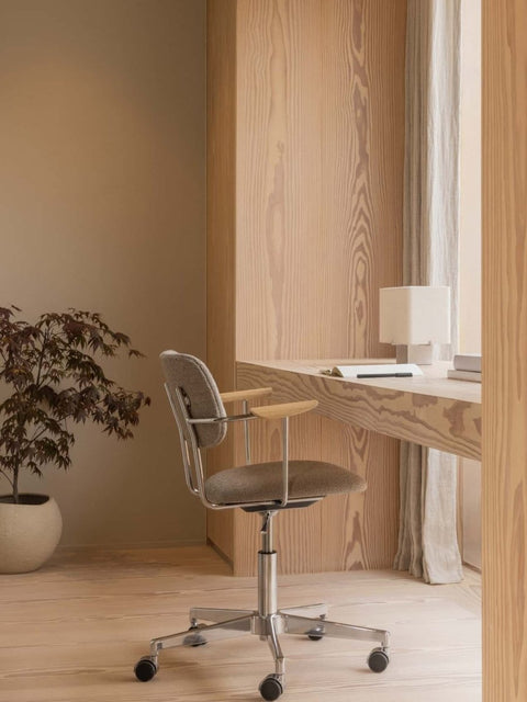 Audo Copenhagen Nonna Table Lamp, Aluminum with the Co Task Chair