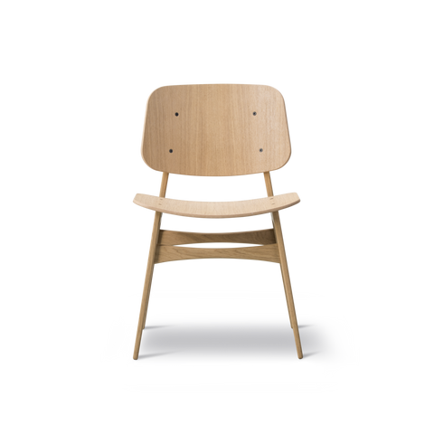 Søborg Chair BM 3050 front view in lacquered oak Scandinavian dining chair