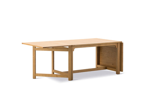Borge mogensen oak oiled library table by fredericia furniture