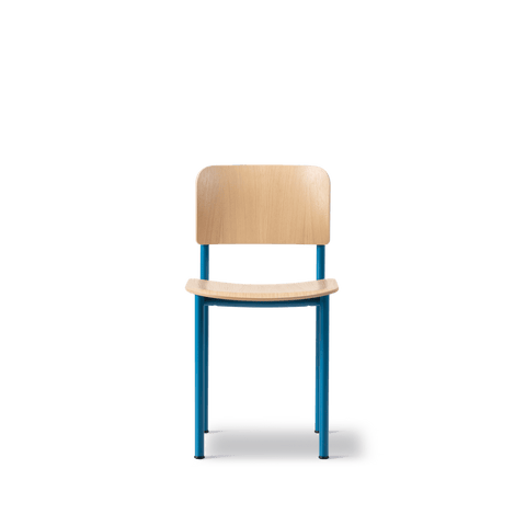 Oak Lacquered Wood and Signal Blue Frame Plan Chair by Fredericia Furniture 