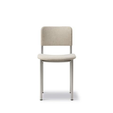 Fredericia Plan Chair front view in Hallingdal 220 light beige upholstery with brushed chrome legs