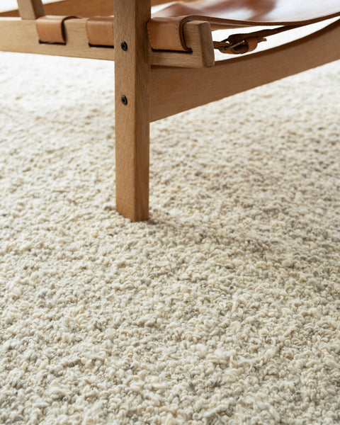 white scandinavian boucle rug