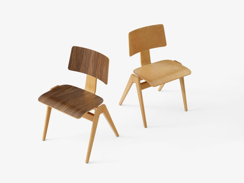 Daystak RD1 Side Chairs by &Tradition in beech and walnut shown together – Scandinavian dining chair design