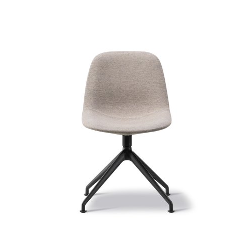 Eyes Swivel Chair with X-base in light grey upholstery and black metal legs, front angle.