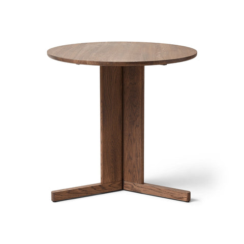 Form & Refine Trefoil Round Table Ø75, Smoked Oak, round oak dining table, three-quarter view on white background