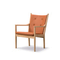 Wegner 1788 chair with natural wood frame and leather seat