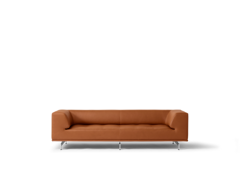 Luxury Scandinavian sofa – Delphi by Fredericia with slim profile