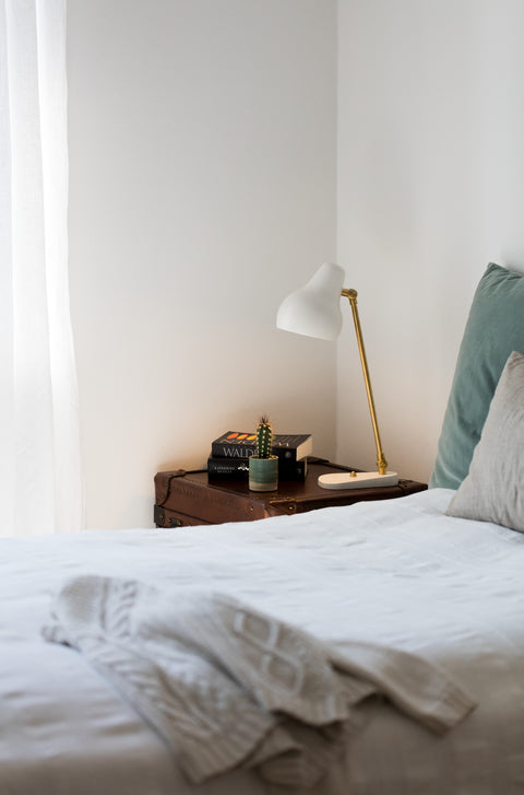 minimalist modern white table lamp for bedside table