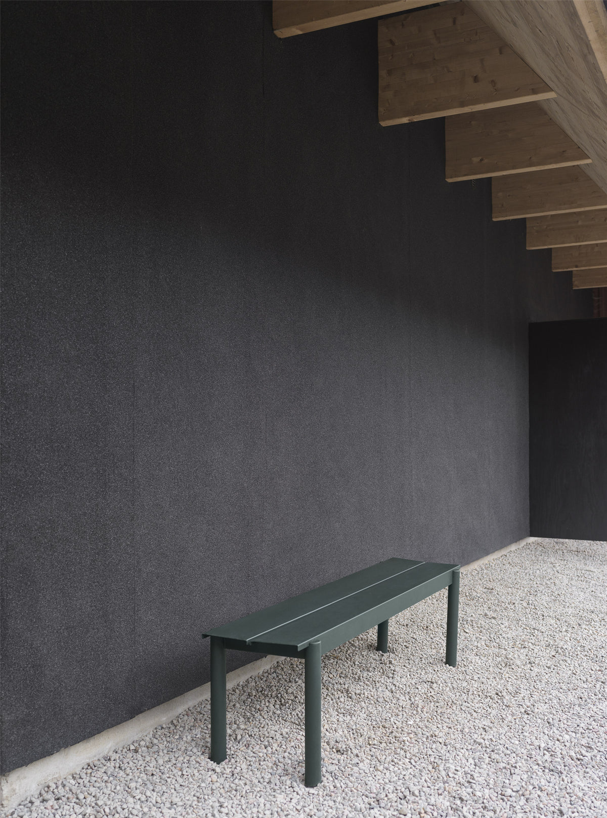 Linear Steel Bench by Muuto | Habitus.ca