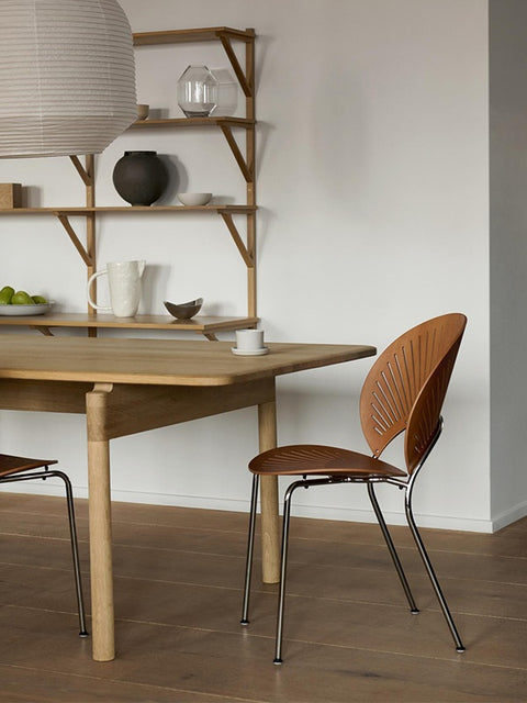 Trinidad dining chair in a scandinavian dining room designed by Nanna Ditzel for fredericia furniture