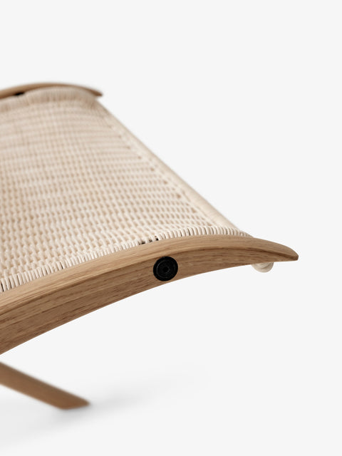 X HM10 Chair by &Tradition close up of paper cord seat detail and curved oak edge