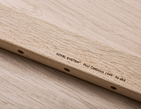 DK3 Royal System in soaped oak, close view of the grain and the Royal System stamp