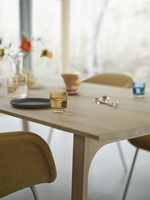 muuto dining table in oiled oak