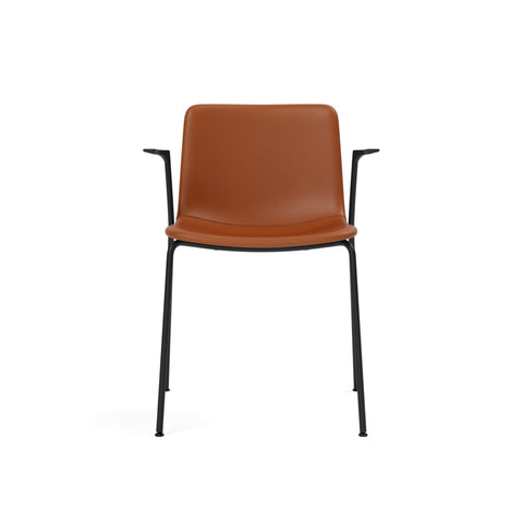 4 leg Pato chair by fredericia, front view