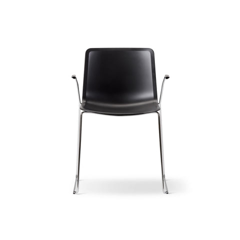 pato armchair by fredericia with sledge base, front view
