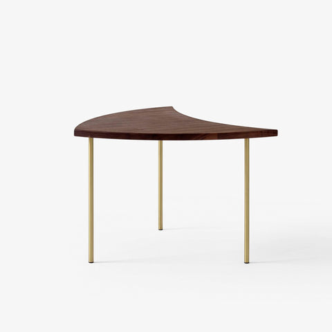 &Tradition Pinwheel HM7 End Table in oiled walnut with brass legs, designed by Hvidt & Mølgaard