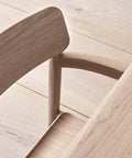 detail image of post dining chair in oak by Fredericia Furniture 