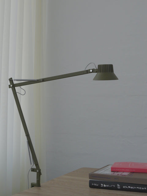 dedicate table lamp by muuto lifestyle video 