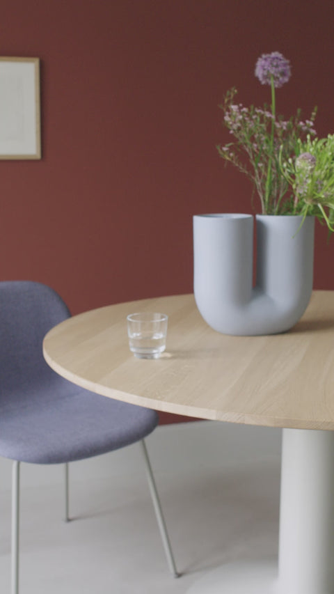 midst dining table in oak lifestyle video by muuto