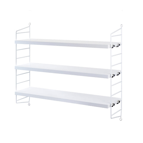White lacquered String® Pocket shelf with white side panels – Scandinavian wall-mounted shelving